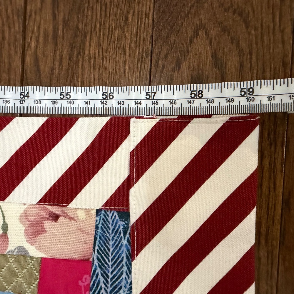 Unique Handmade Log Cabin Quilt Patchwork size 40.5 inches by 59.5 inches - Picture 3 of 6